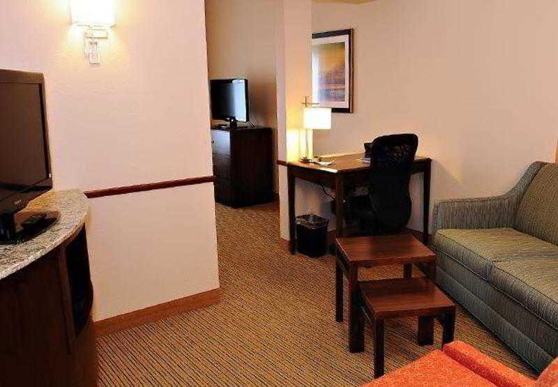Fairfield Inn & Suites By Marriott Slippery Rock Экстерьер фото