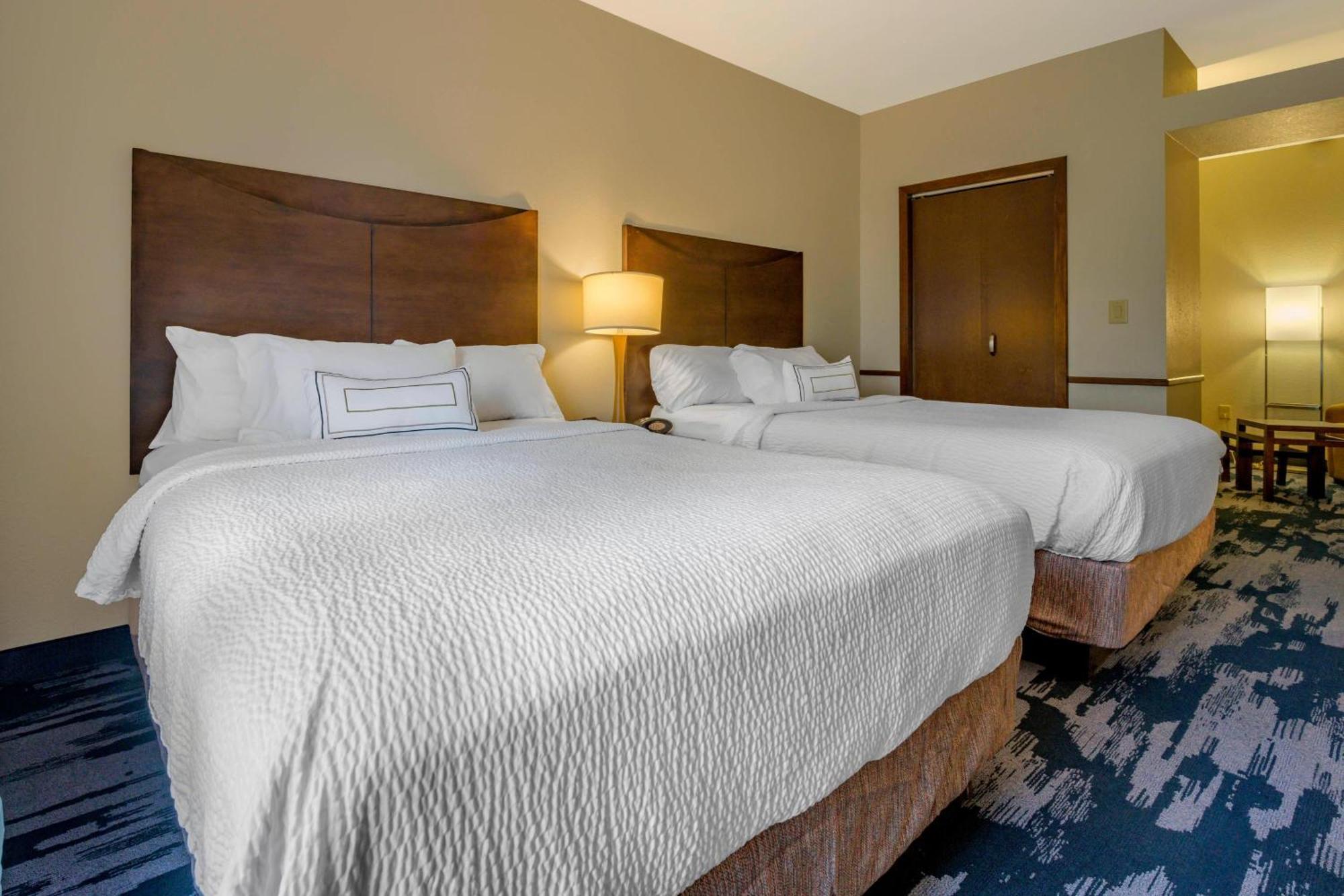 Fairfield Inn & Suites By Marriott Slippery Rock Экстерьер фото