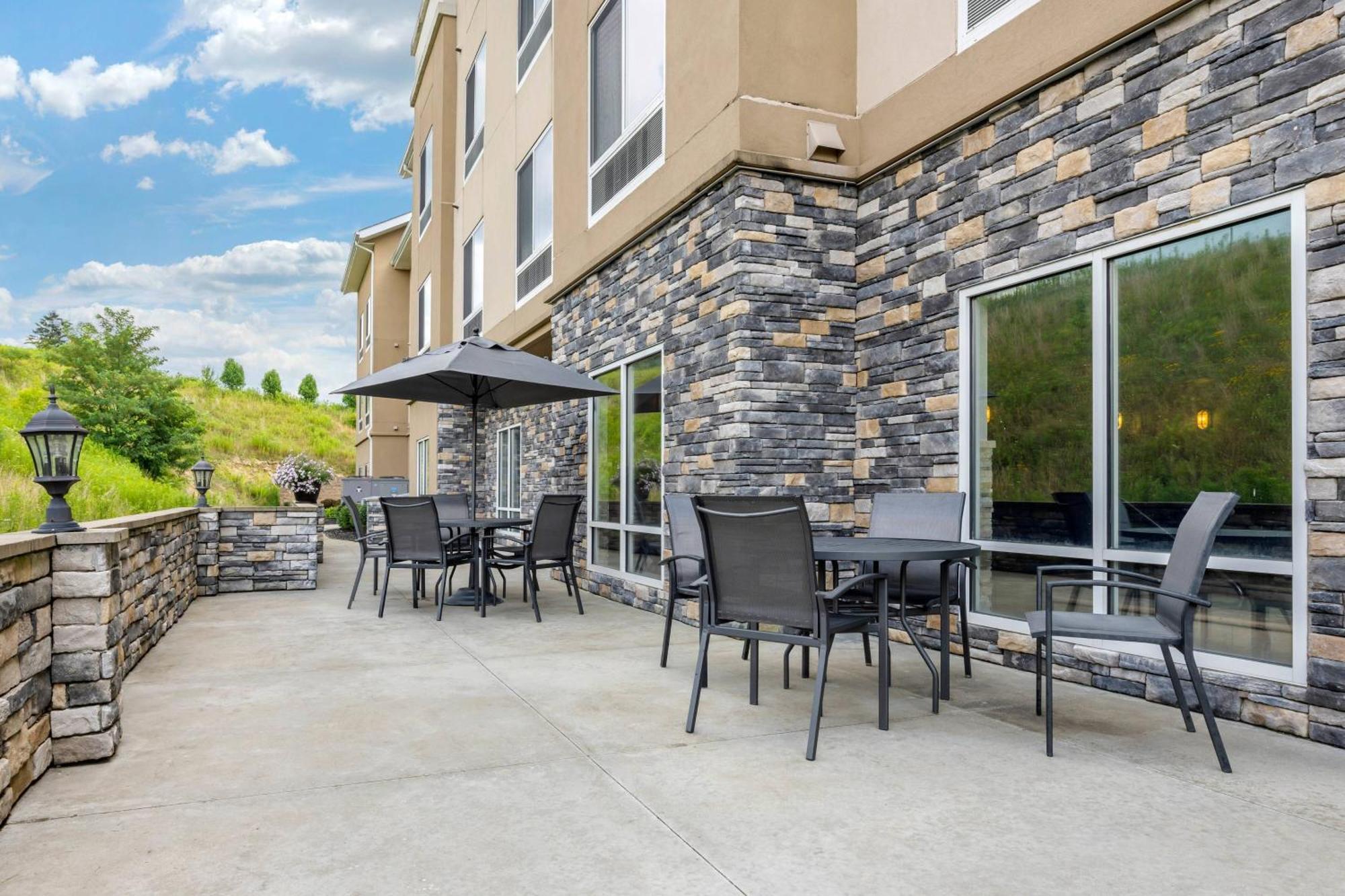 Fairfield Inn & Suites By Marriott Slippery Rock Экстерьер фото