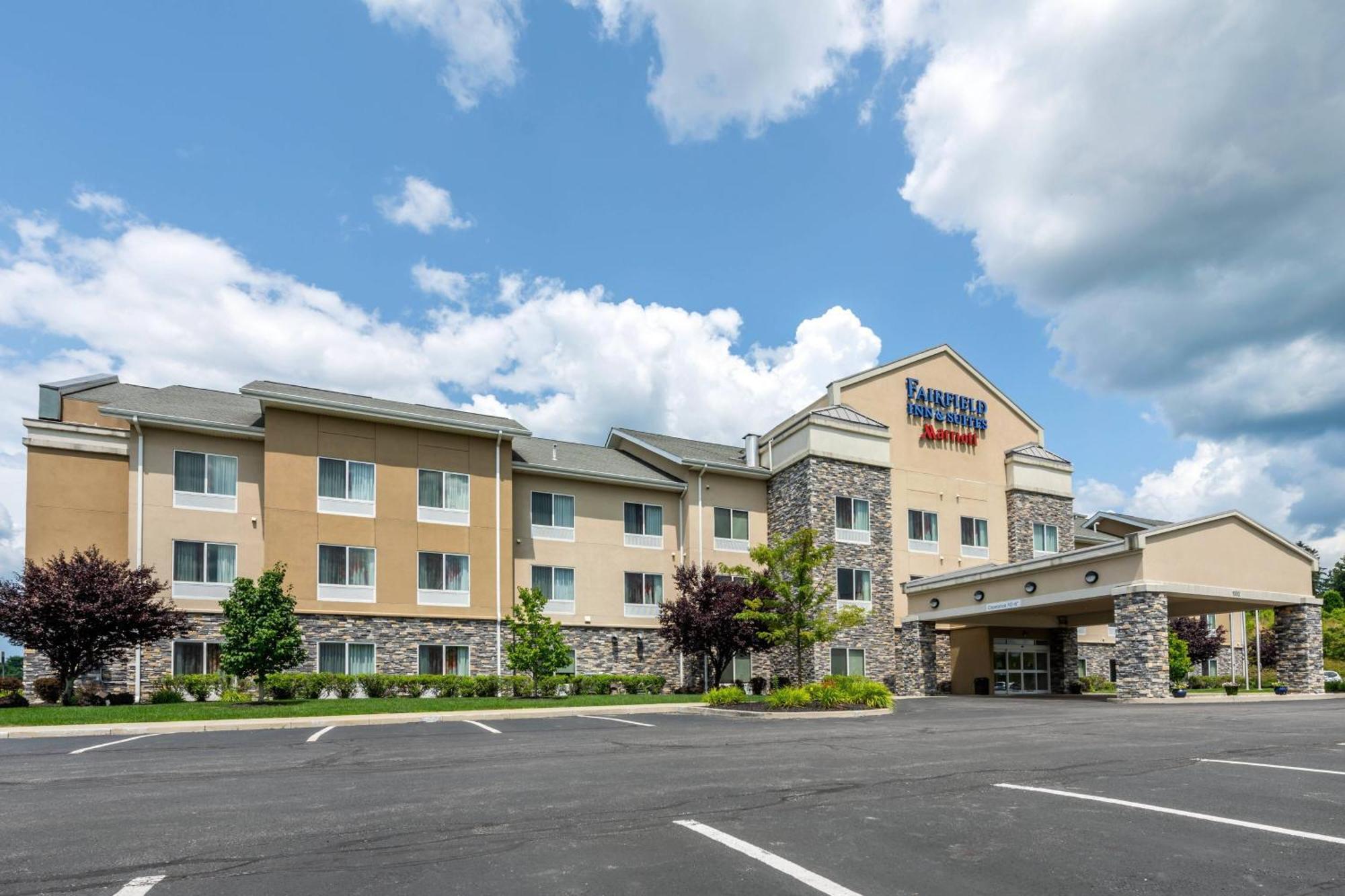 Fairfield Inn & Suites By Marriott Slippery Rock Экстерьер фото