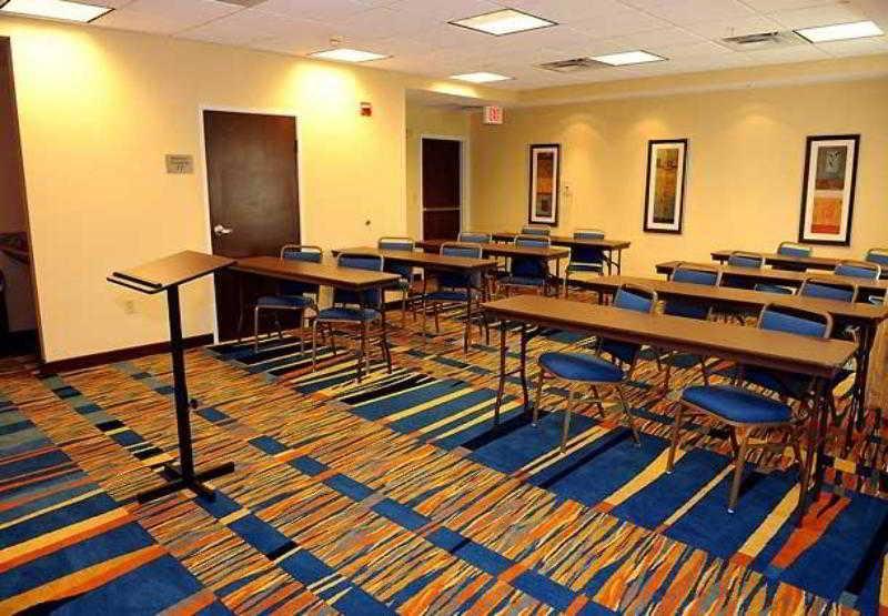 Fairfield Inn & Suites By Marriott Slippery Rock Экстерьер фото